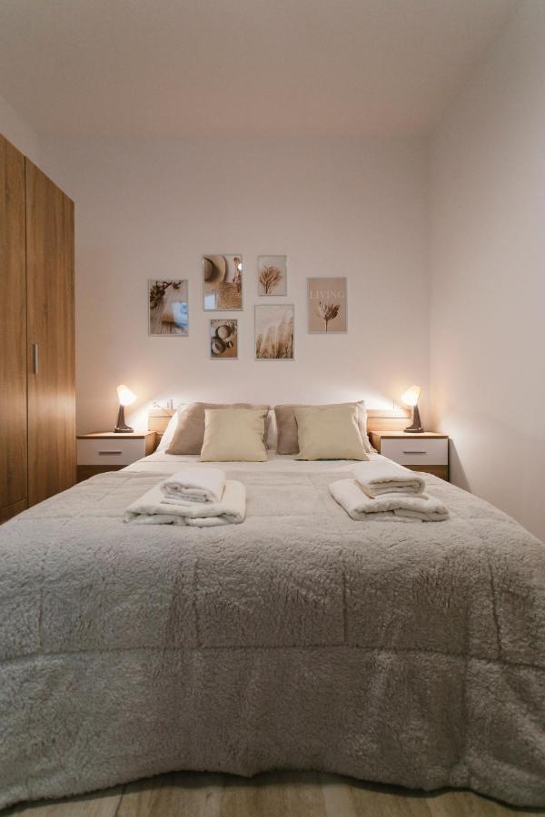 O&l San Luis Feel At In A Renovated Apartment Sevilla